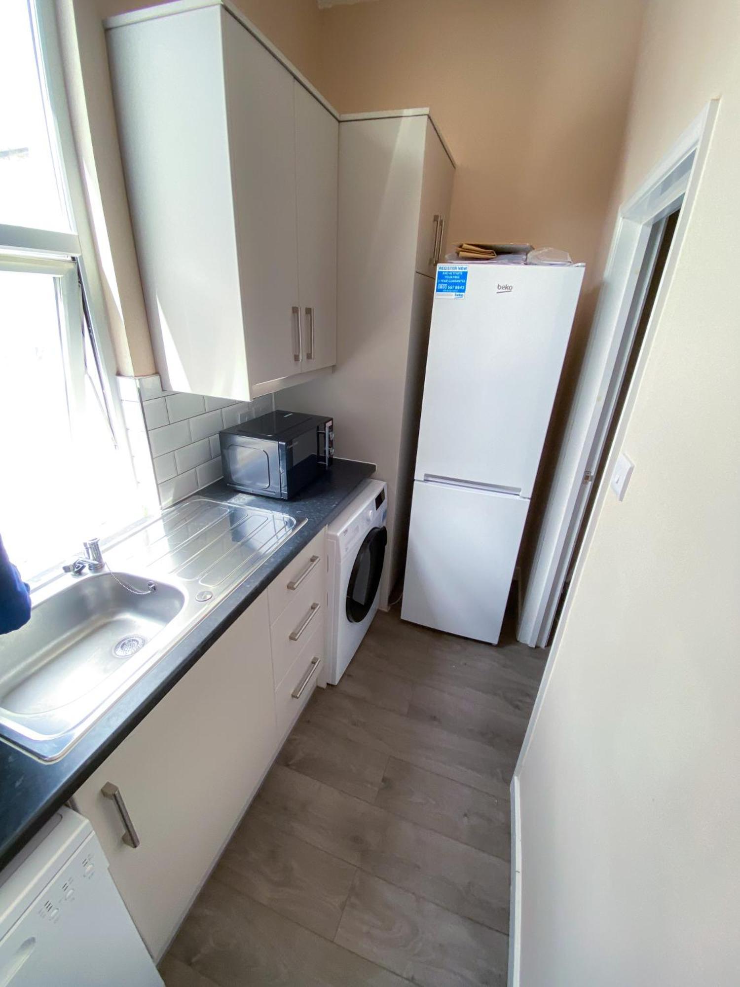 Modern 1 Bedroom Flat In Wood Green لندن المظهر الخارجي الصورة